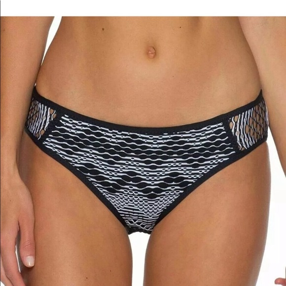 NEW Becca crochet halter bikini set - Picture 5 of 12